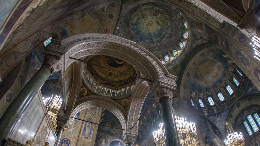 Камарата на автомобилните превозвачи раздава икони на Спасовден