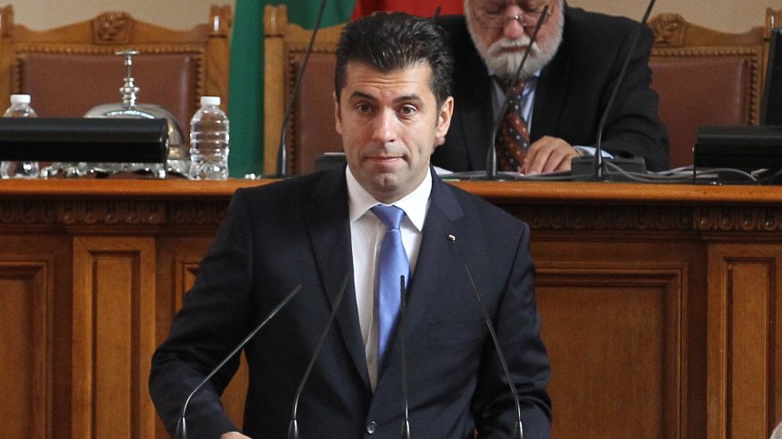 Кирил Петков: Таван на цените на тока, 20% по-високи пенсии и 860 лв. минимална заплата