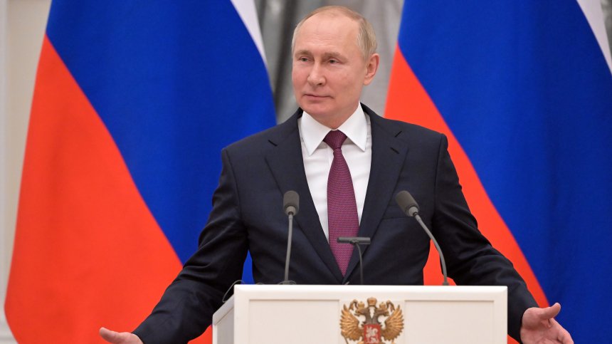 По време на война: Главоломно расте одобрението на Путин в Русия