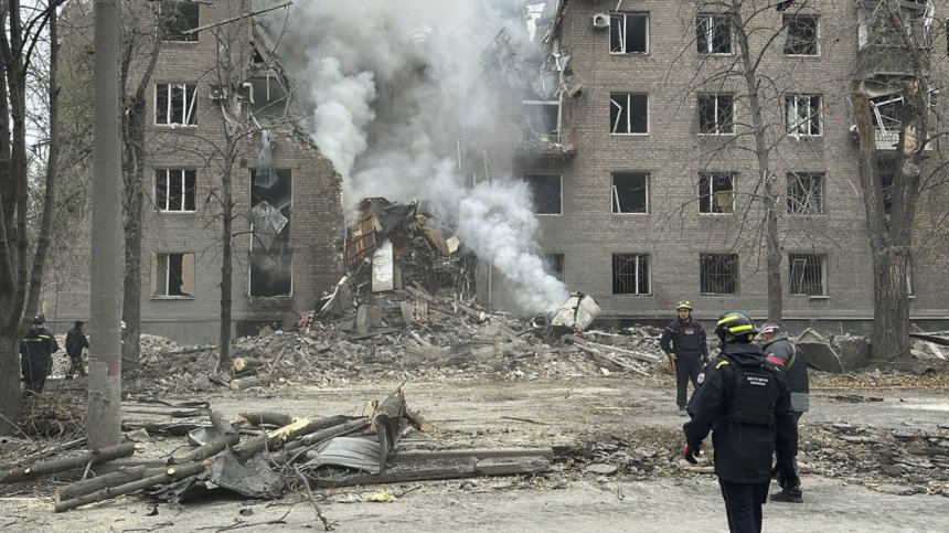 В цяла Украйна обявиха въздушна тревога