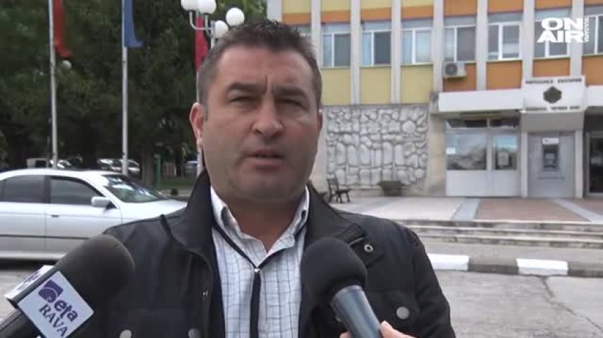 Откриха умело прикрити отпадъци с неясен произход в Червен бряг