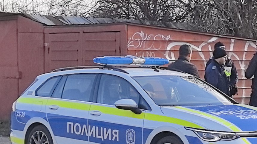 Две жертви, след като влак удари каруца край Сливен