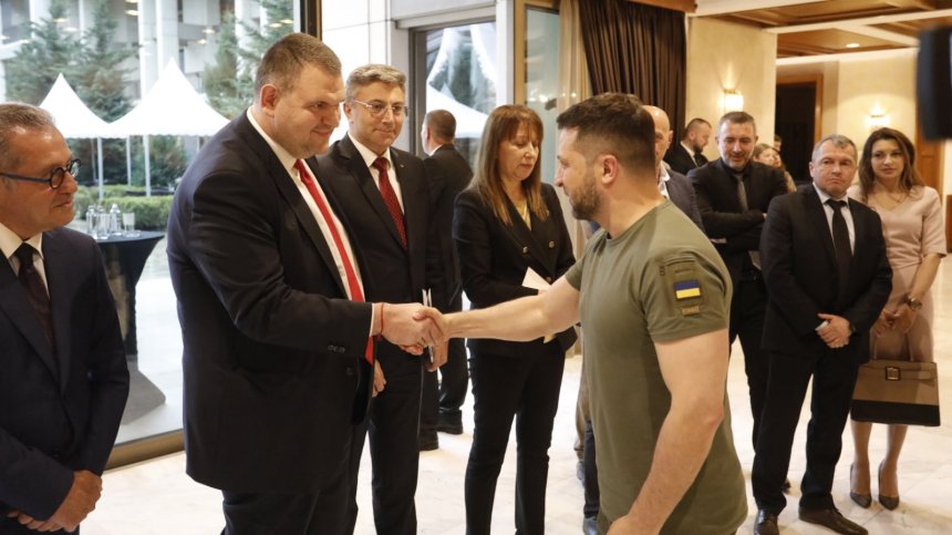 "Първи осъдихме военната агресия на Русия в Украйна": ДПС се похвали пред Зеленски