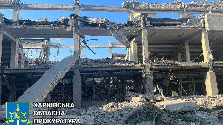 Руски ракети взривиха университет в Харков, убит е охранител (+СНИМКИ)