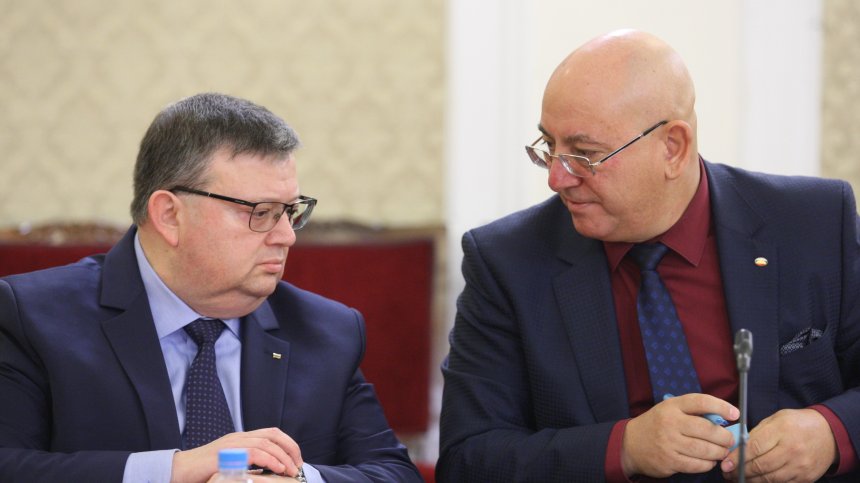 Цацаров и Найденов с различни виждания за КПКОНПИ 