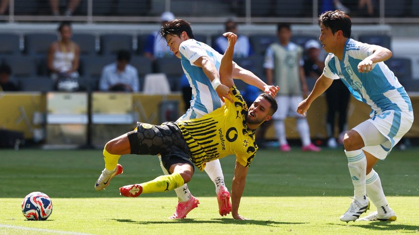 Победа за "Борусия", нулево реми класира "Флуминензе"