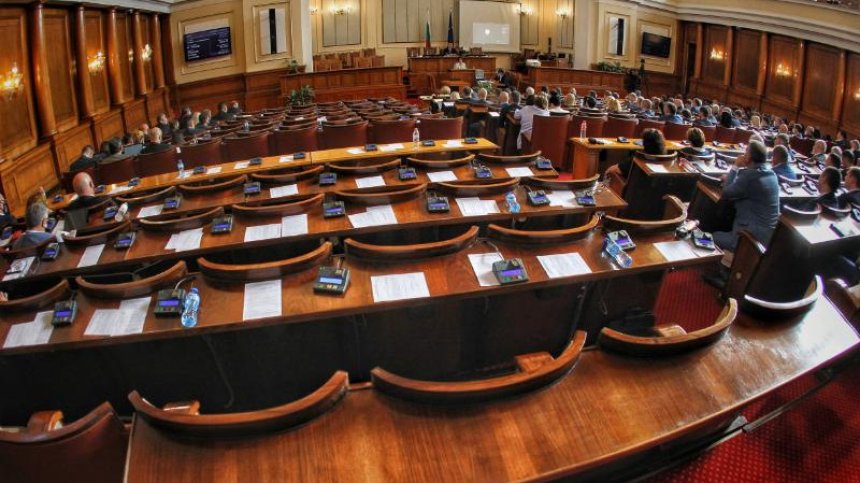Ще успее ли 46-ото НС да излъчи кабинет и кой има най-големи шансове за третия мандат?