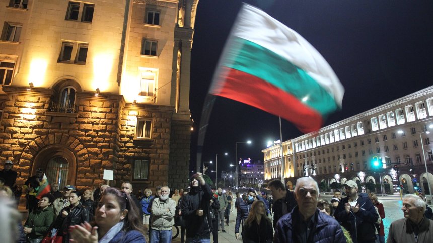 Протестиращите с шествие по ул. "Гурко" и "Алабин", блокираха няколко кръстовища