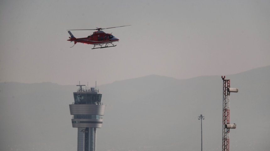 Военен пострада тежко при скок с парашут