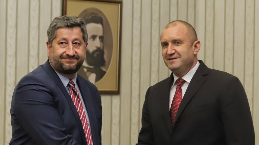 ДБ при президента: Формулата е с третия кризисен мандат да се състави правителство за зимата