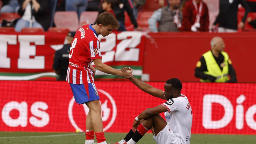 Късен гол донесе трудна победа на "Атлетико" над "Севиля"