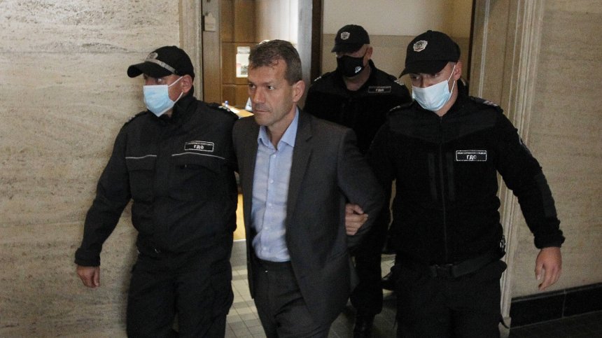 СГС решава дали да остави за постоянно в ареста Боян Расате