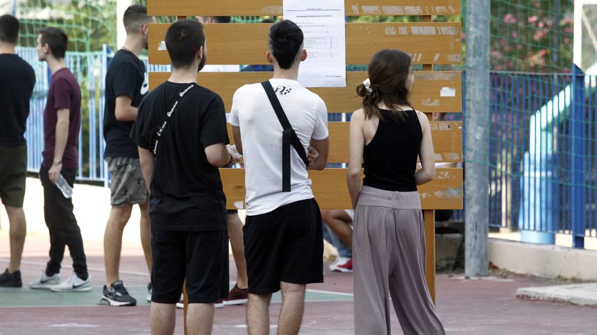 Министърът на образованието на Гърция: Частите университети не са противоконституционни