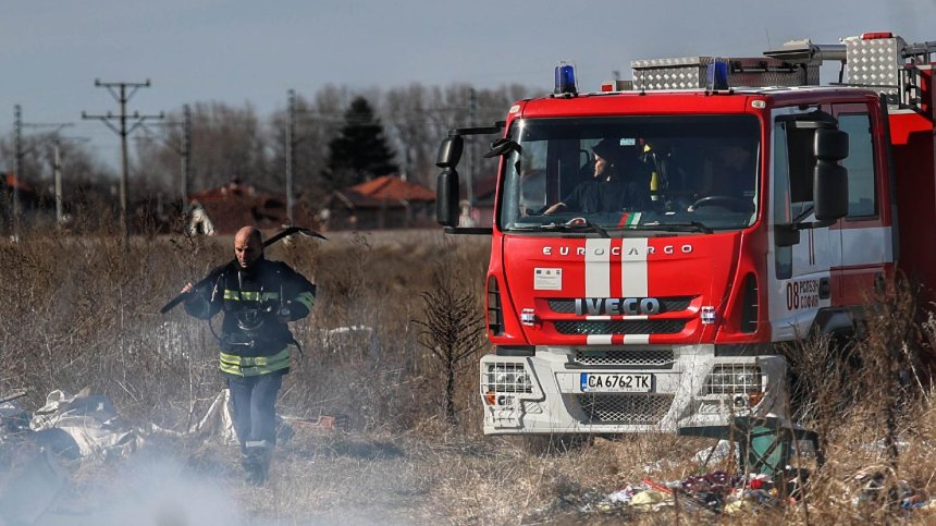 Мъж загина в пожар заради незагасена цигара в Хасковско