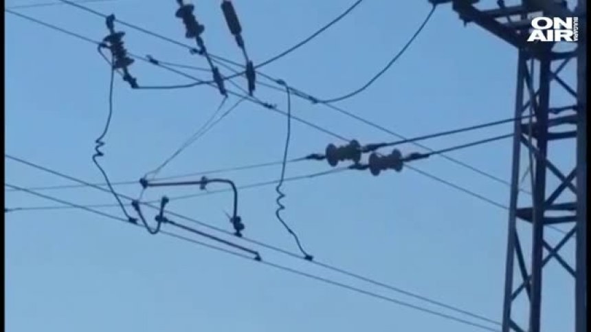 Деца са с опасност за живота след удар от волтова дъга