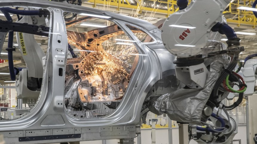 Китай с мащабен план - превзема света с роботи