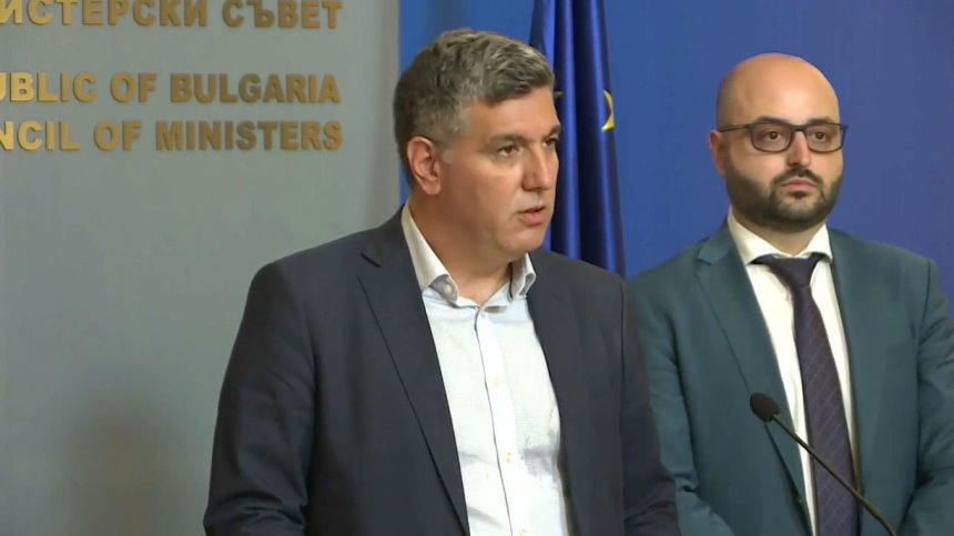 Андрей Цеков: Държавата е лишена от пътно поддържане за 6-7 месеца