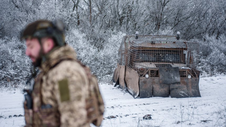 Снегът превръща украинските военни в лесна мишена за руснаците