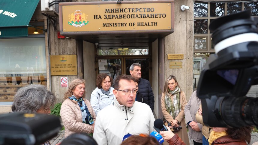 Оставка подаде Общественият съвет за Национална детска болница