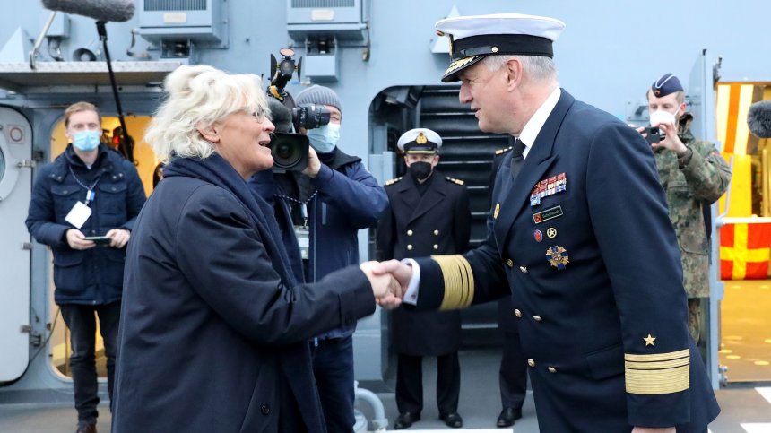 Командващият ВМС на Германия подаде оставка заради коментари в подкрепа на Путин