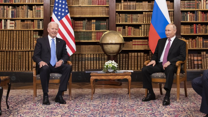 Байдън и Путин не поеха конкретни ангажименти и си навлякоха остри критики