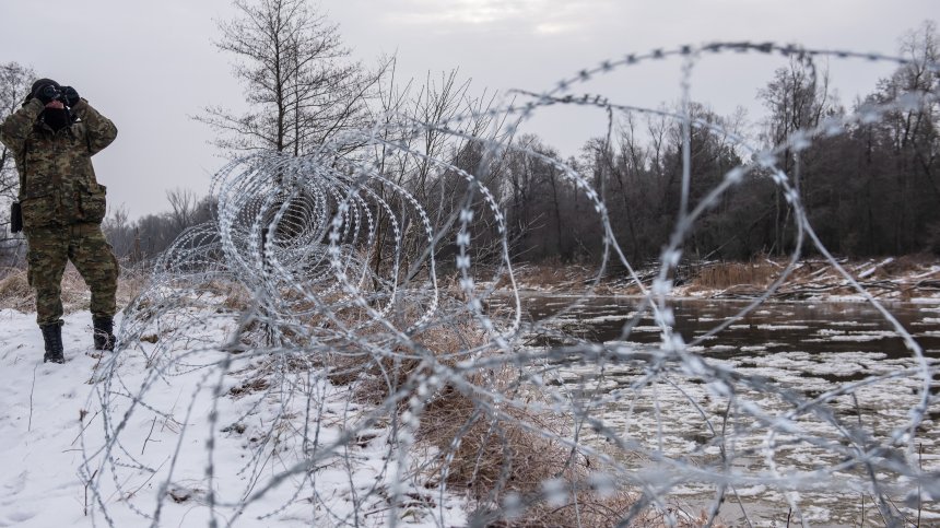 Над 240 мигранти са убити в граничната зона, алармира избягал полски войник