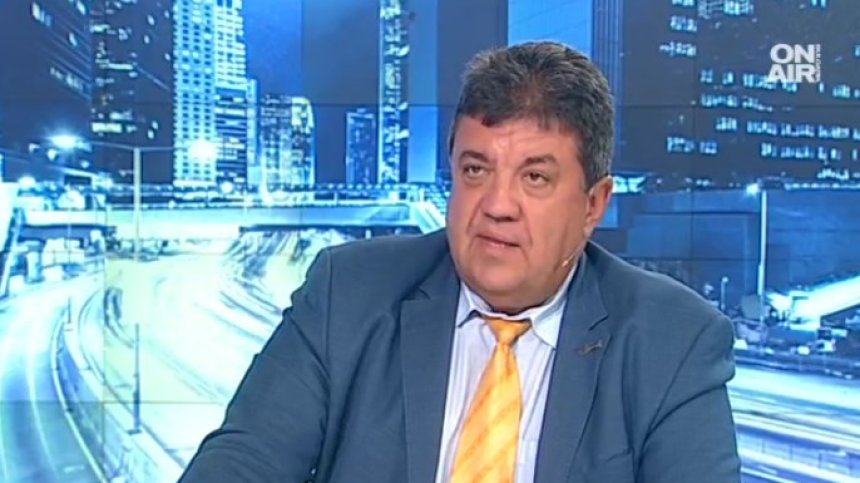 Експерт: Ще купим медицински хеликоптери, но липсата на пилоти е огромна