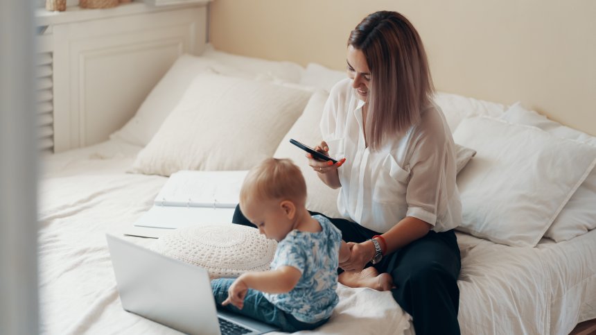 Жените са в по-голям риск от технологичен бърнаут