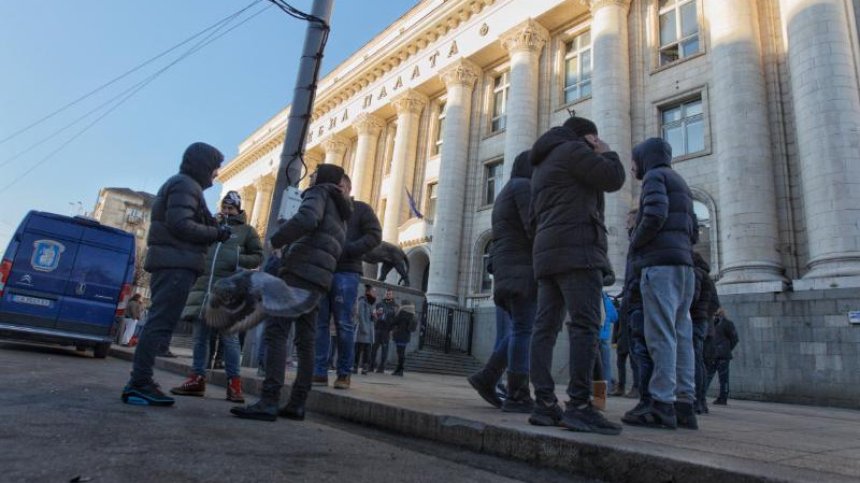 Приятели на убития Илиян излизат на по-голям протест, ако обвиняемият бъде пуснат