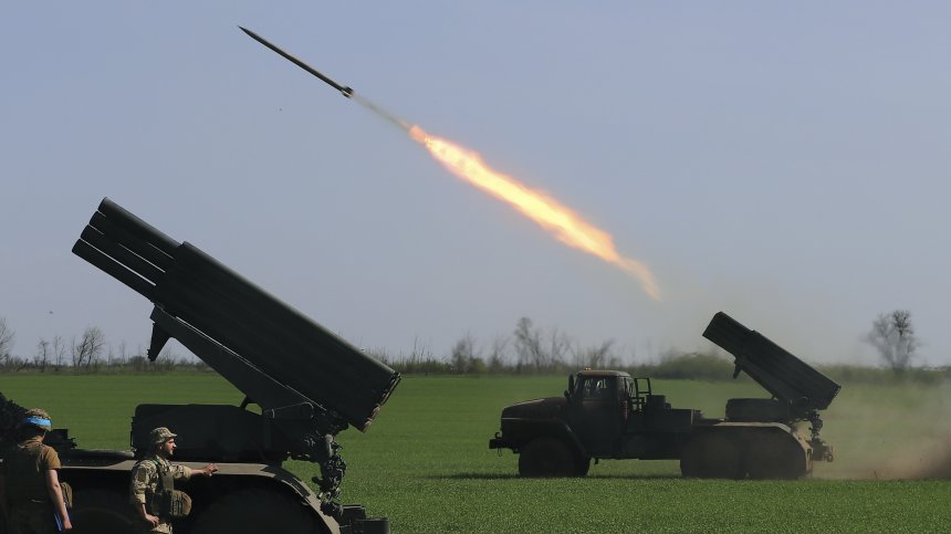 Украйна се хвали с оръжие, поразяващо цели на разстояние до 700 км