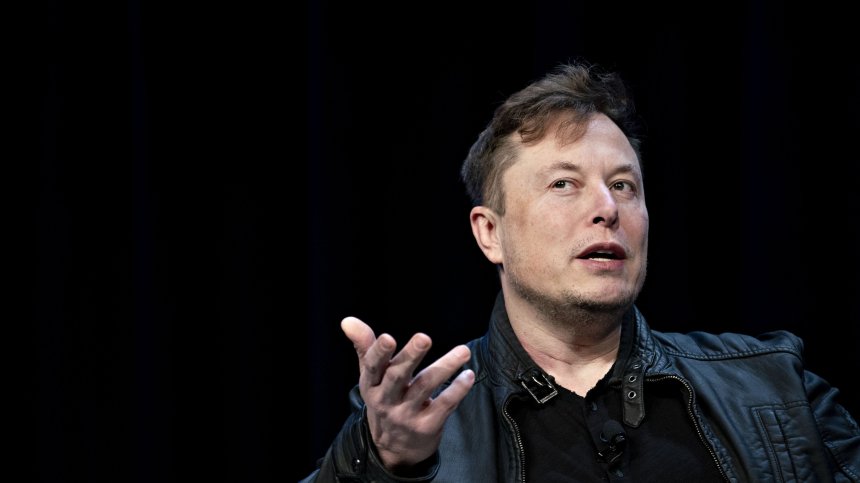 Мъск обяви първия успешен опит за поставяне на чип в мозъка на прасе