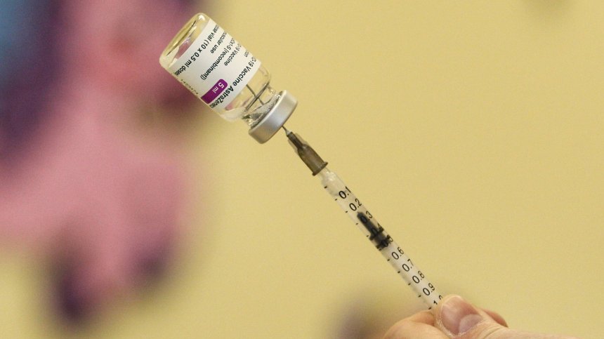 Бустерна доза от AstraZeneca генерира по-висока защита срещу Омикрон