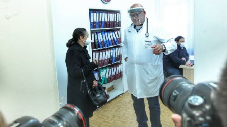 Превеждат допълнителните 1000 лв. на около 5000 джипита