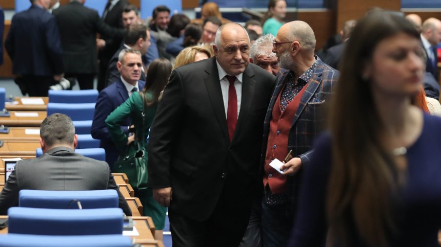 Отдалечаваме се от Еврозоната и забравяме за влизане от 1 януари 2026 г.