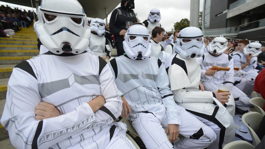 Disney търси тинейджъри за следващата серия на &bdquo;Междузвездни войни&ldquo;