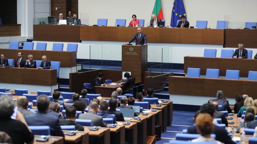 При какви условия ще бъдат сменени министрите и готов ли е Василев за вицепремиер?