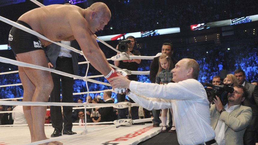 Емеляненко с нокаут в последния си мач в ММА