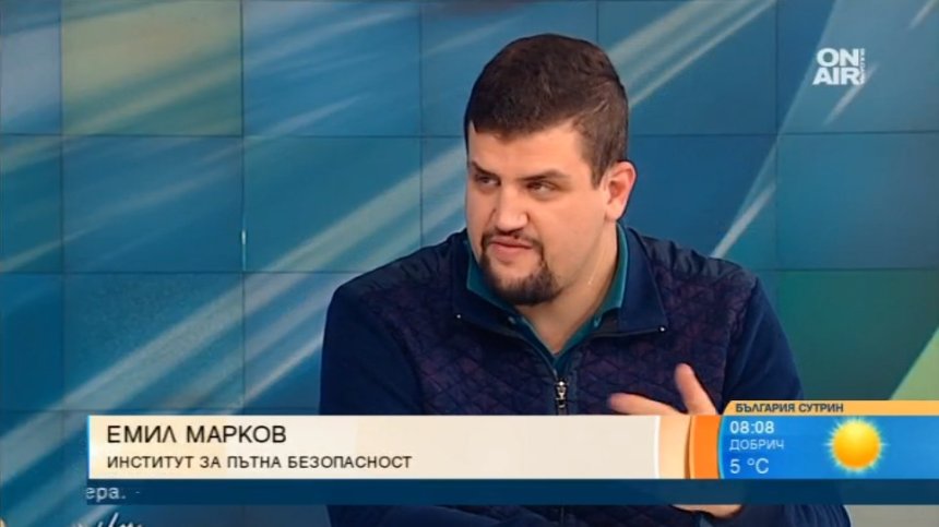 Липсваща маркировка, изчезнали знаци... Докога с войната на пътя?