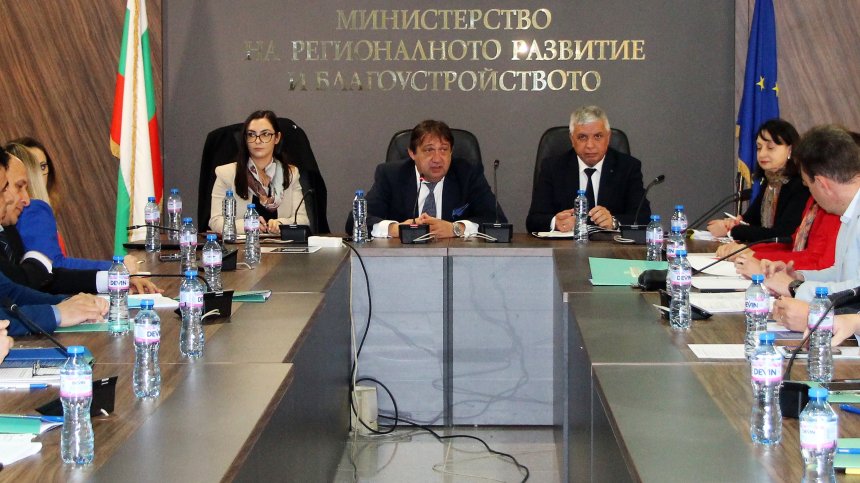 Имаме огромни проблеми с ВиК мрежата, министър Шишков предлага нов закон