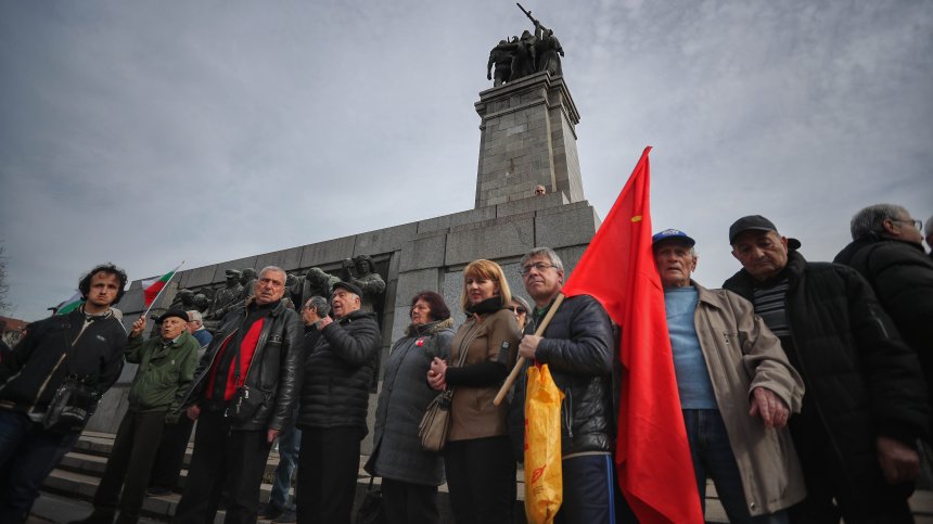СОС одобри премахването на Паметника на съветската армия