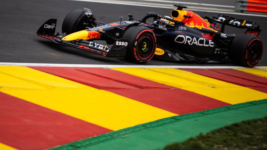 Верстапен спечели квалификацията преди Гран При на Белгия, но ще започне от дъното на колоната