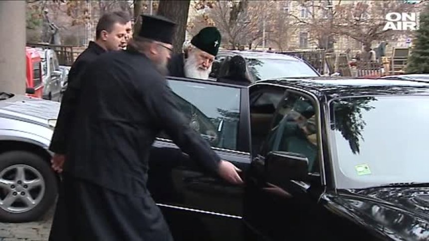 Изпращат митрополит Каликик в последния му път