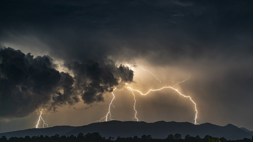 Буря в Белгия взе жертва и нанесе големи щети