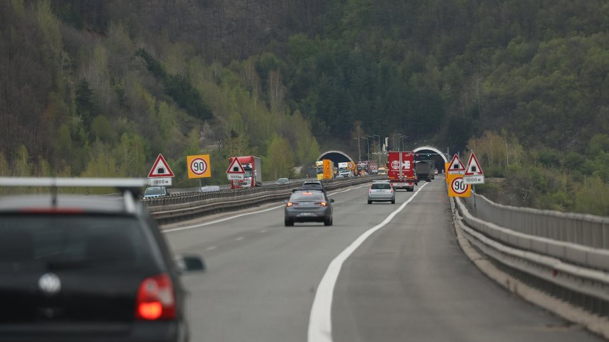Тежък трафик и ремонти по магистралите в навечерието на 22 септември