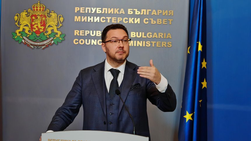 Даниел Митов: Няма да подам оставка, МВР не лъже за побоя в Русе