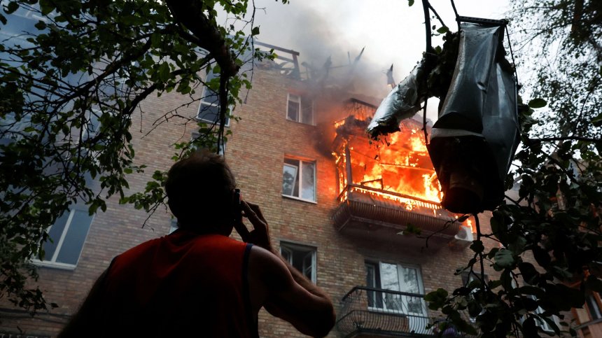 Расте броят на загиналите в Киев, сред тях е и 6-годишно дете - десетки са в болница (+СНИМКИ)