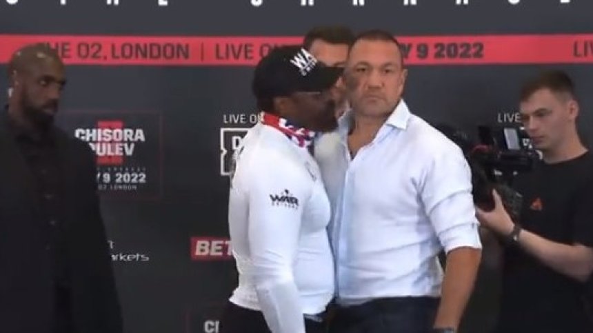 Кобрата и Чисора глава в глава на пресконференцията преди големия мач (+ВИДЕО)