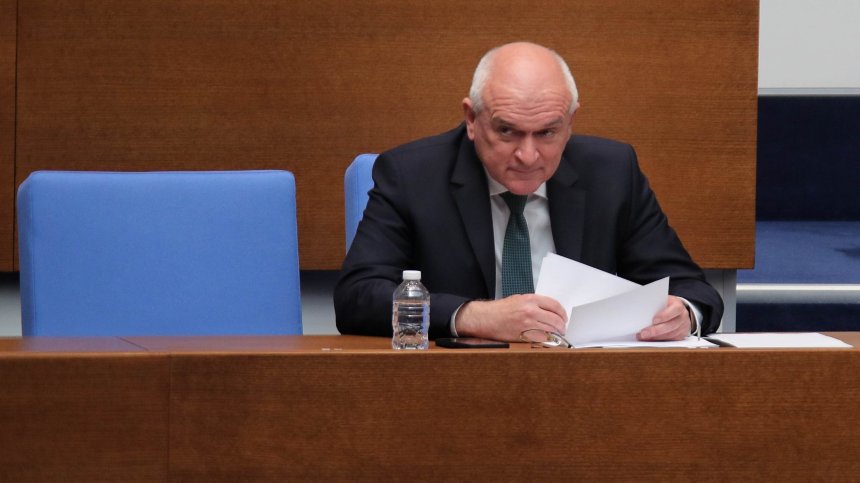 Главчев призова за редовно правителство в най-кратък срок