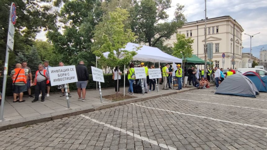 Пътните строители отправиха остри критики към кабинета "Петков"