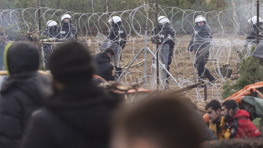 Напрежението на границата между Беларус и Полша ескалира, откриха труп на млад сириец
